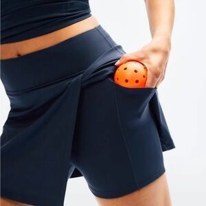 Athleta Crosscourt High Rise 14" Skort in Navy Blue